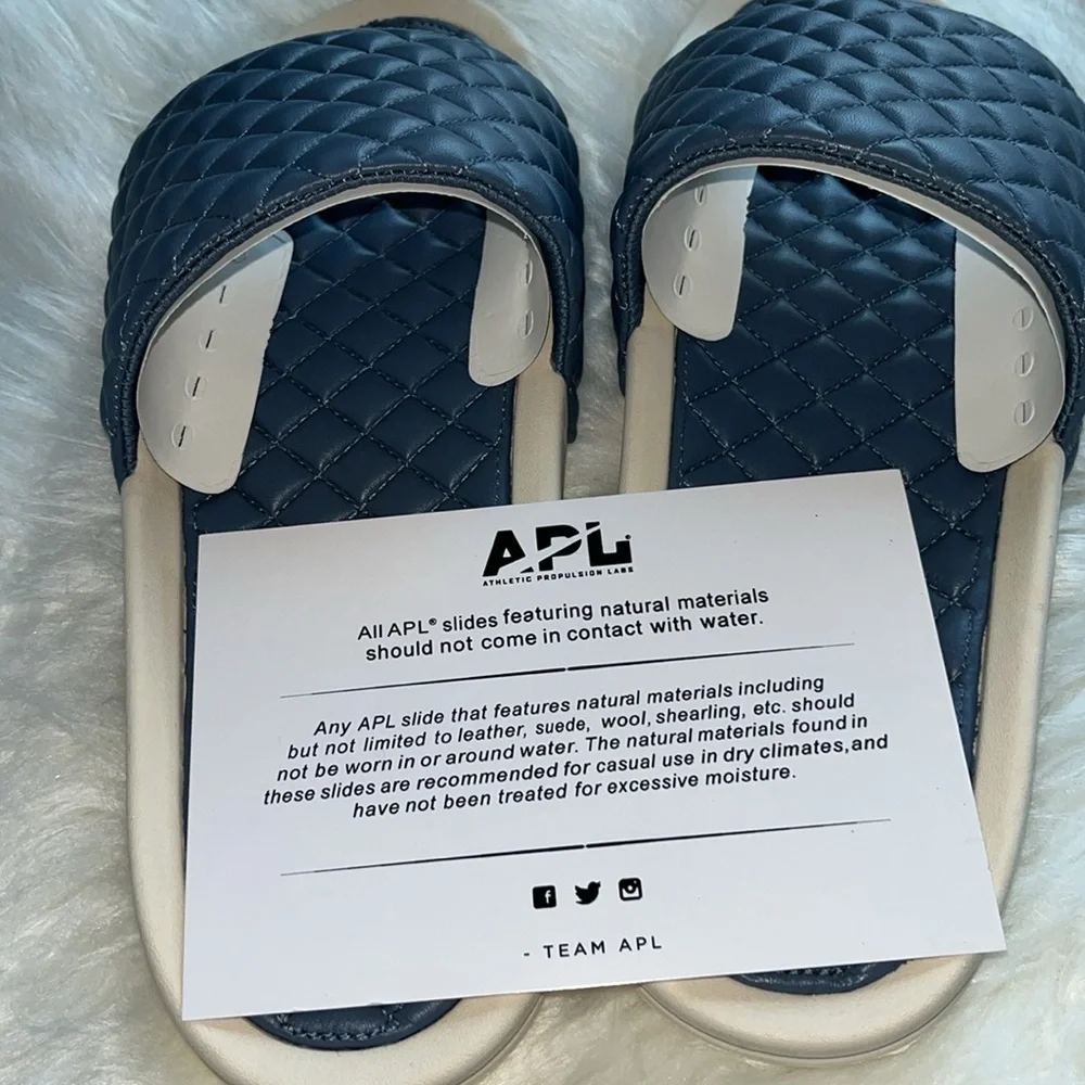 🆕 APL Men’s Lusso Slide Size 11 Slate/Pristine Color Quilted UNISEX